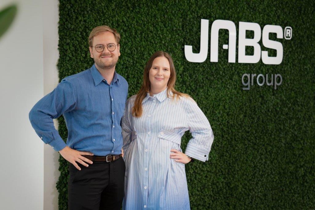 Sparer over en million med AI: Vi håber at kunne producere reklamer udelukkende med kunstig intelligens